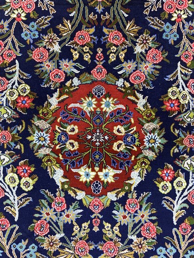 27155517c - Ghom Kork fein, Persien, Ende 20.Jhd, Korkwolle mit Seide, ca. 155 x 110 cm, EHZ: 2 ...