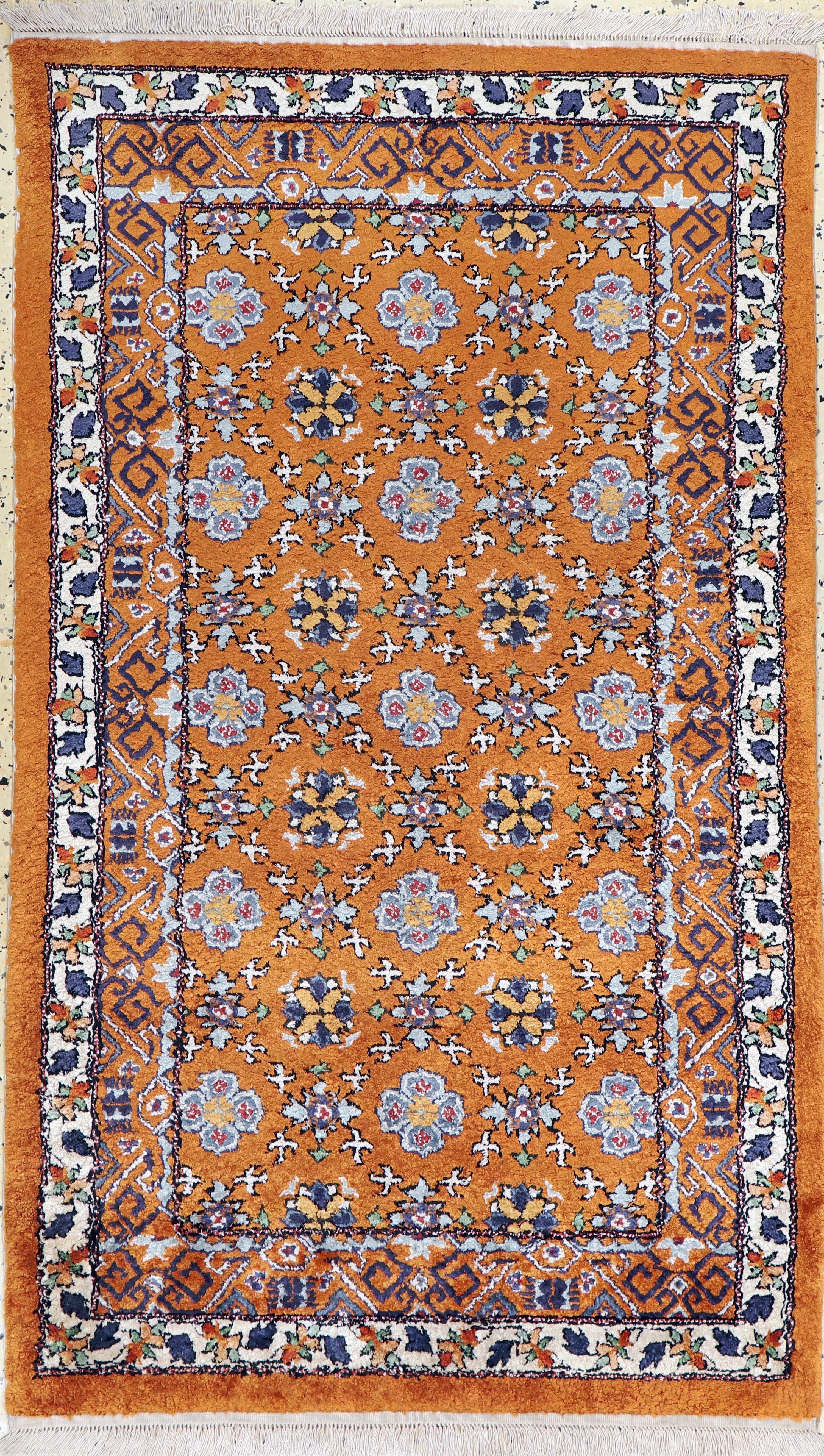 Image 27155713 - Seiden-Khotan, Torkestan, Mitte 20.Jhd, reine Naturseide, ca. 154 x 93 cm, EHZ: 1-2 ...