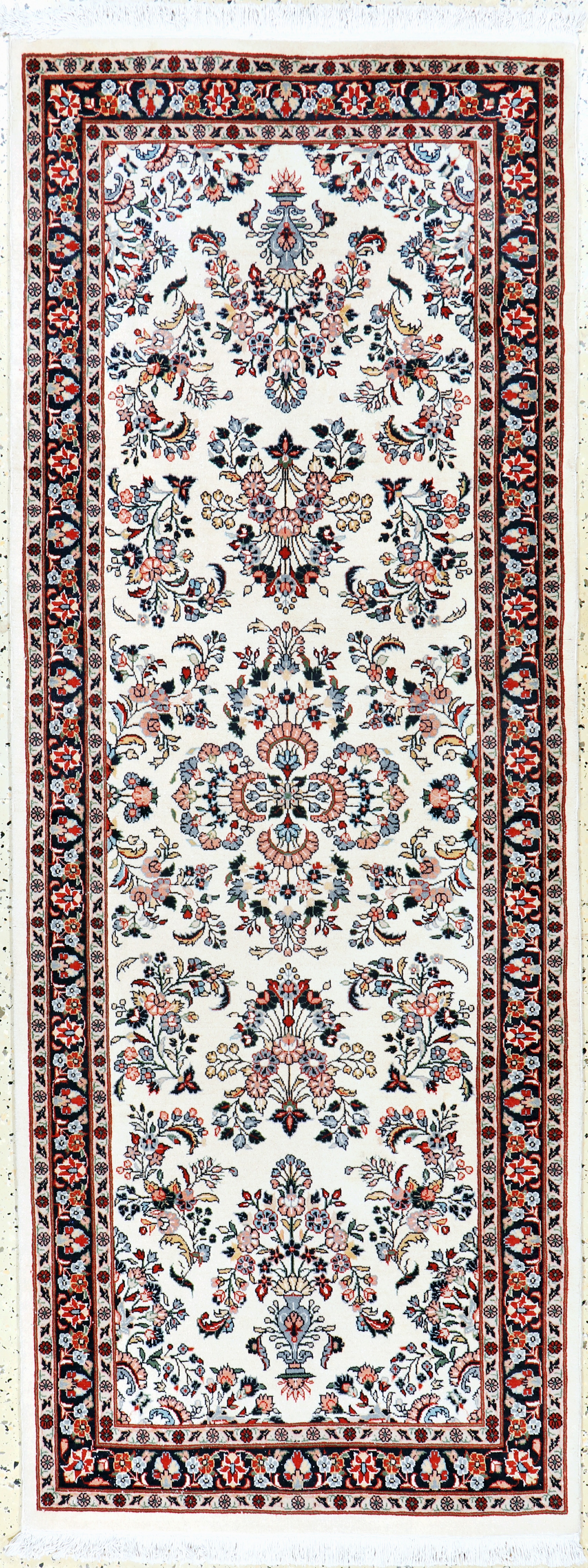 Image 27155761 - Sarogh Kork fein, Persien, Ende 20.Jhd, Korkwolle auf Baumwolle, ca. 204 x 78 cm, ...