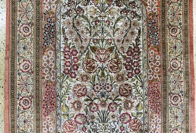 27155711c - Ghom Seide, Persien, Mitte 20.Jhd, reine Naturseide, ca. 210 x 137 cm, EHZ: 1-2 ...
