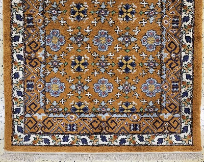 27155713b - Seiden-Khotan, Torkestan, Mitte 20.Jhd, reine Naturseide, ca. 154 x 93 cm, EHZ: 1-2 ...