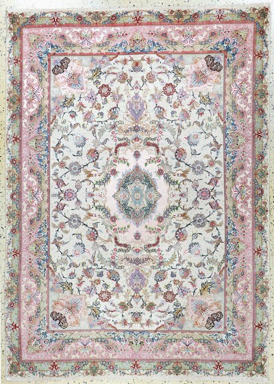 Image Täbriz fine(70 Raj), Persia, late 20th century, corkwool with and on silk, approx. 214 x ...