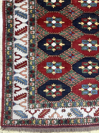 27155764b - Kazak-Motiv, Pakistan, Enden 20.Jhd, Wolle auf Wolle, ca. 204 x 187 cm, EHZ: 2 ...