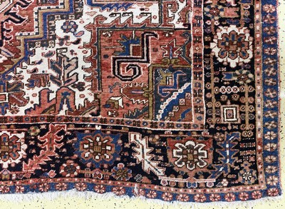 27155765a - Heriz alt, Persien, Anfang 20.Jhd, Wolle auf Baumwolle, ca. 345 x 240 cm, EHZ: 3-4 ...