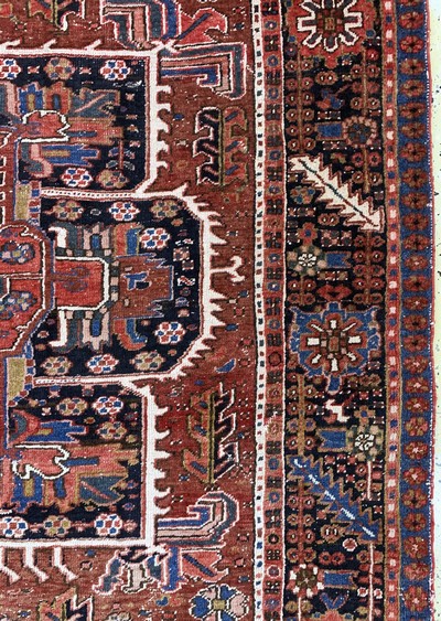 27155765e - Heriz alt, Persien, Anfang 20.Jhd, Wolle auf Baumwolle, ca. 345 x 240 cm, EHZ: 3-4 ...
