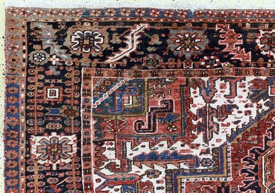 27155765g - Heriz alt, Persien, Anfang 20.Jhd, Wolle auf Baumwolle, ca. 345 x 240 cm, EHZ: 3-4 ...