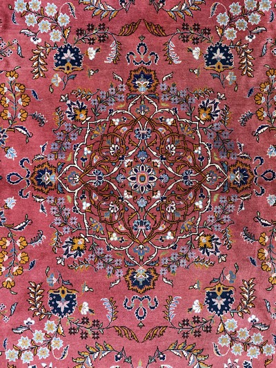 27155772d - Keschan alt, Persien, Mitte 20.Jhd, Wolle auf Baumwolle, ca. 400 x 270 cm, Mottenfraß, ...
