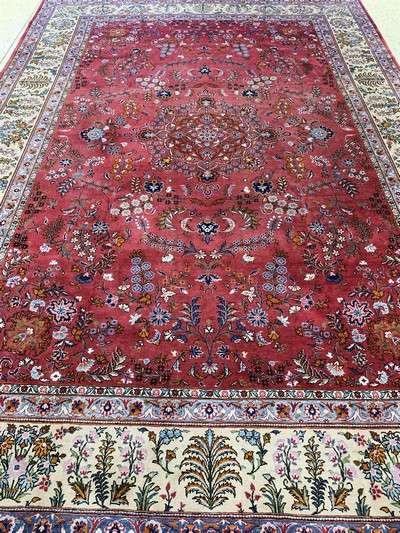 27155772h - Keschan alt, Persien, Mitte 20.Jhd, Wolle auf Baumwolle, ca. 400 x 270 cm, Mottenfraß, ...