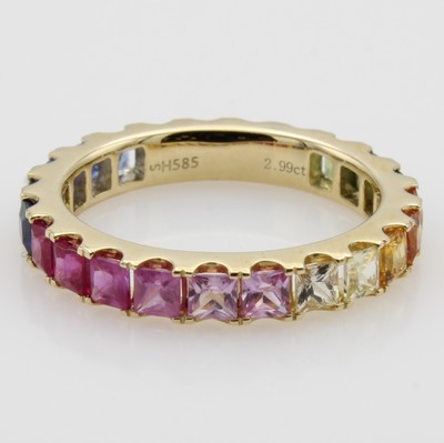 27155783a - Ring mit Saphiren, GG 585/000, 23 bunte Sa- phircarrées zus. ca. 2.99 ct, RW ca. 55 ...