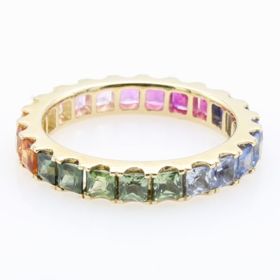 27155783b - Ring mit Saphiren, GG 585/000, 23 bunte Sa- phircarrées zus. ca. 2.99 ct, RW ca. 55 ...