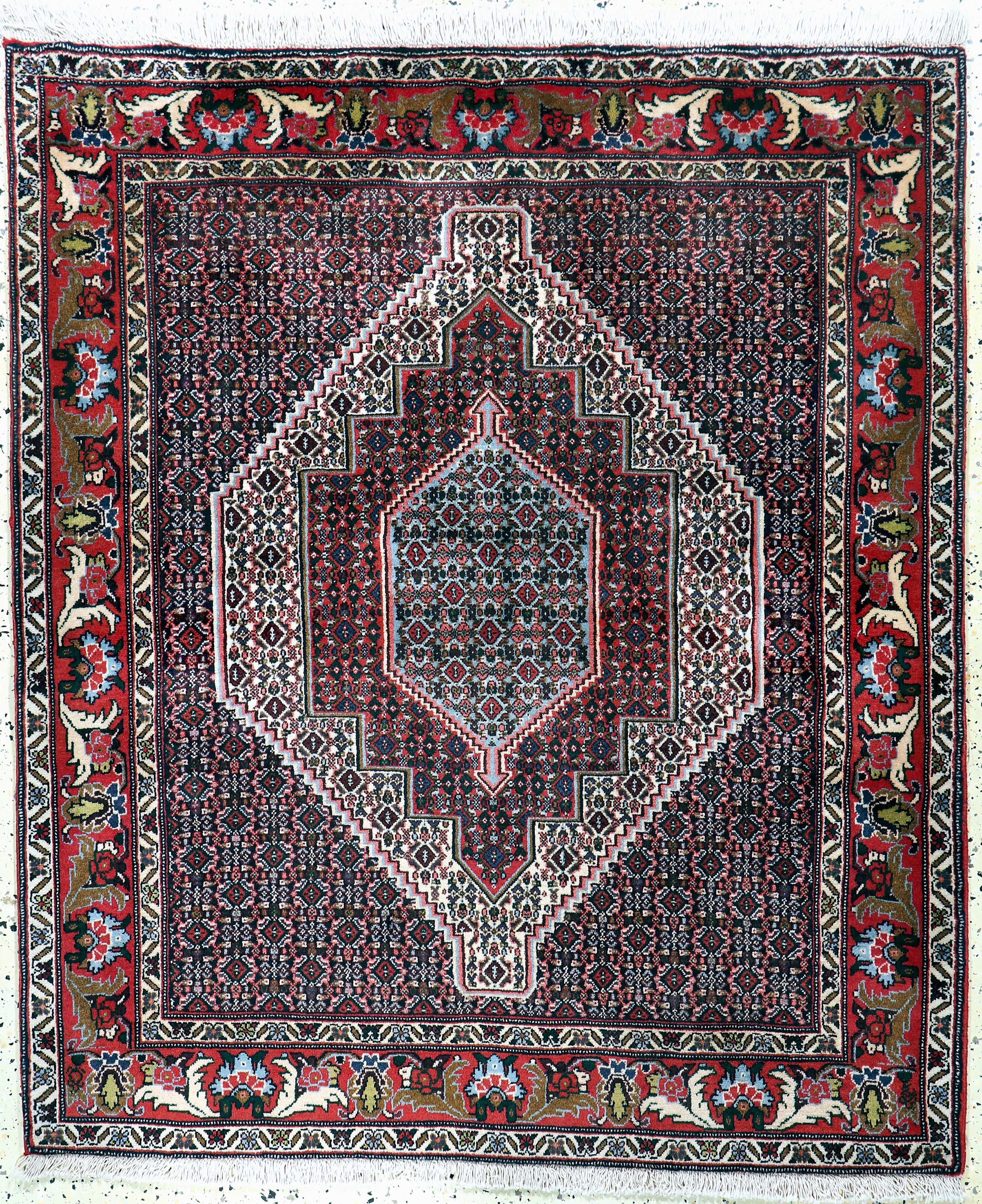 Image 27155823 - Senneh, Persien, Ende 20.Jhd, Wolle auf Baumwolle, ca. 145 x 123 cm, EHZ:(nahezu ...