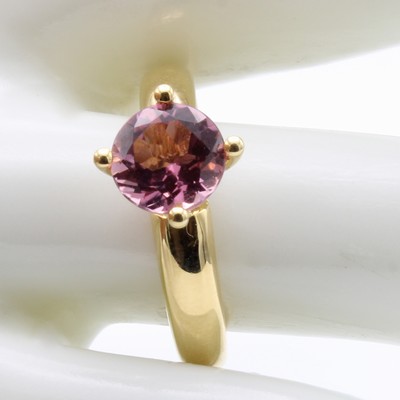 27155800a - Ring mit Turmalin, GG 750/000, rosafarb. Turmalin ca. 1.55 ct, RW ca. 55 Schätzpreis: ...