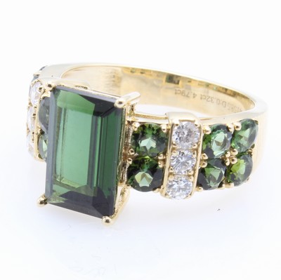 27155812a - Ring mit Turmalinen und Brillanten, GG 585/ 000, Turmaline zus. ca. 4.79 ct, 6 Brill. ...
