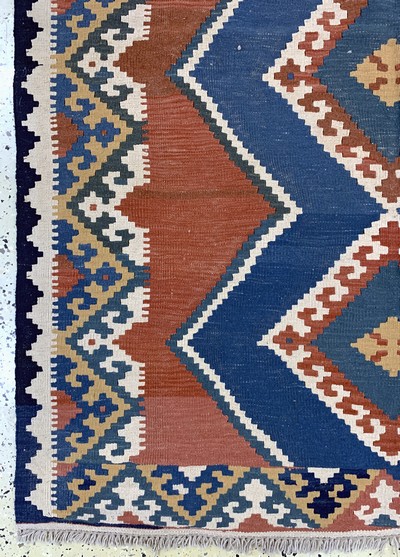 27155818b - Ghaschgai Kelim, Persien, Ende 20.Jhd, Wolle auf Wolle, ca. 197 x 145 cm, ...