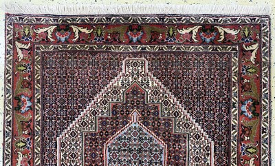 27155823a - Senneh, Persien, Ende 20.Jhd, Wolle auf Baumwolle, ca. 145 x 123 cm, EHZ:(nahezu ...