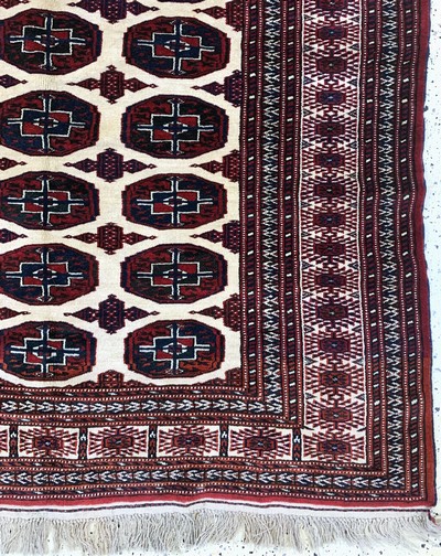 27155841a - Torkmen, Persien, Mitte 20.Jhd, Wolle auf Wolle, ca. 225 x 155 cm, EHZ: 2, (wellig). ...