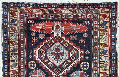 27155844a - ´Shulaver´Kazak antik, Kaukasus, 19.Jhd, Wolle auf Wolle, ca. 325 x 127 cm, EHZ: 2-3, ...