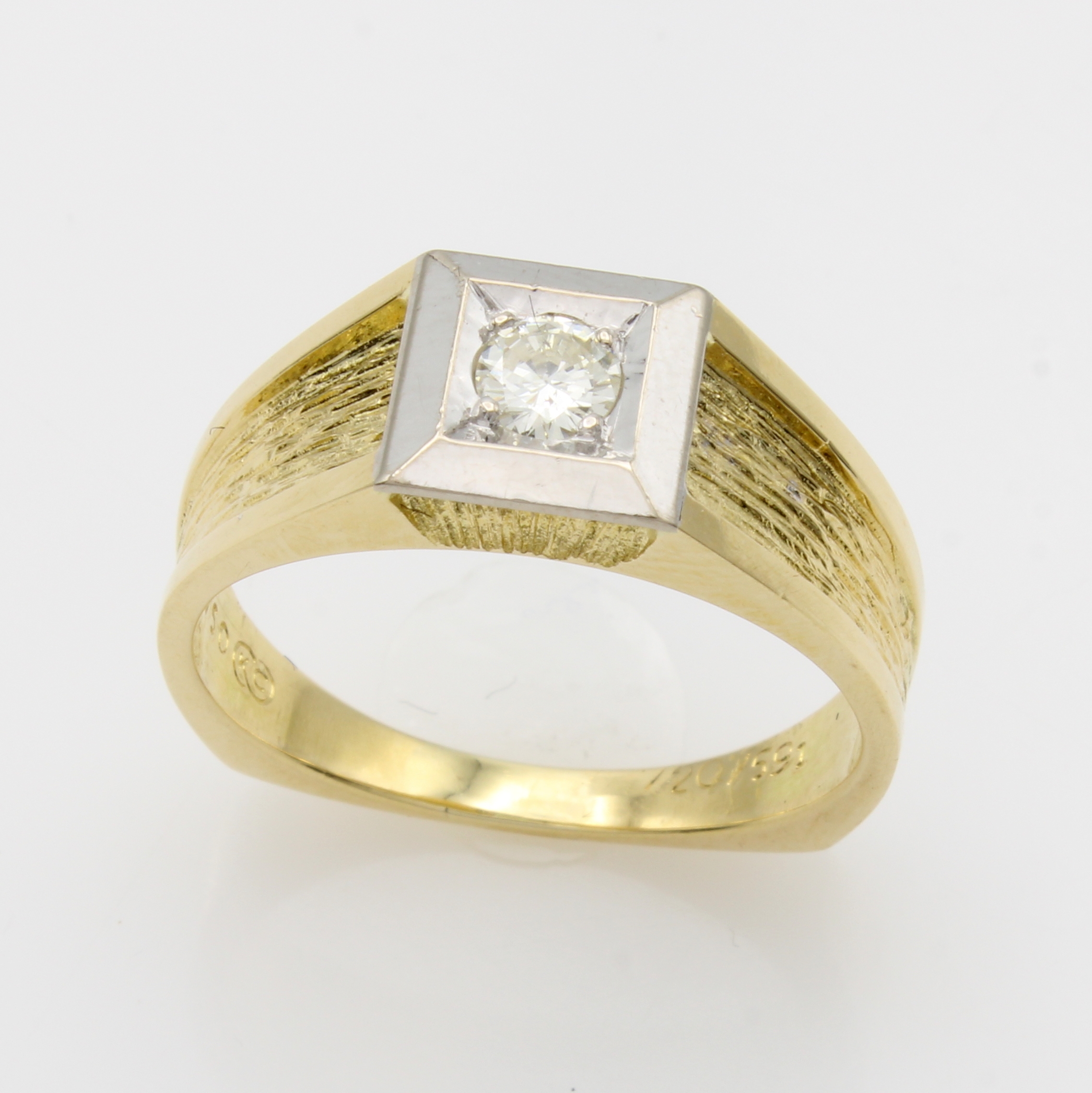 Image 27156369 - Herrenring mit Brillant, GG/WG 750/000, carréef. Ringkopf, Ringschultern z.T. ...