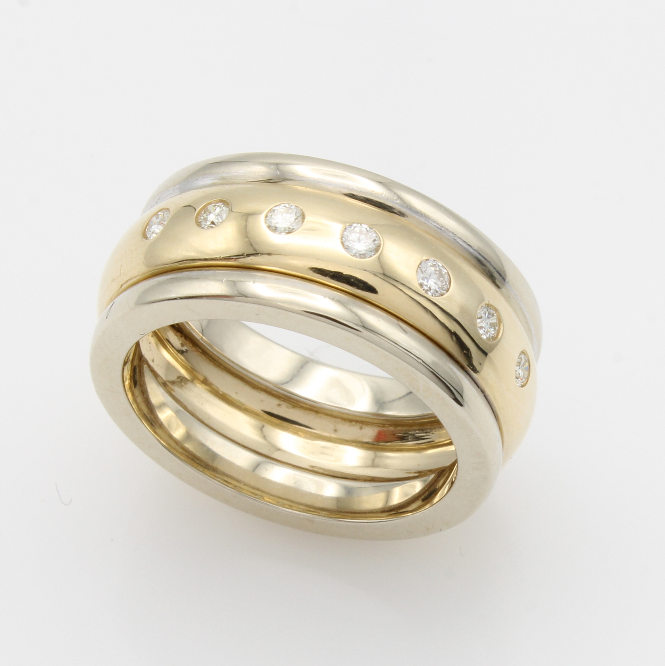 Image 27156376 - Ring mit Brillanten, GG/WG 585/000, 3-rhg. Optik, 7 Brill. zus. ca. 0.07 ct Weiß/si, RW ...