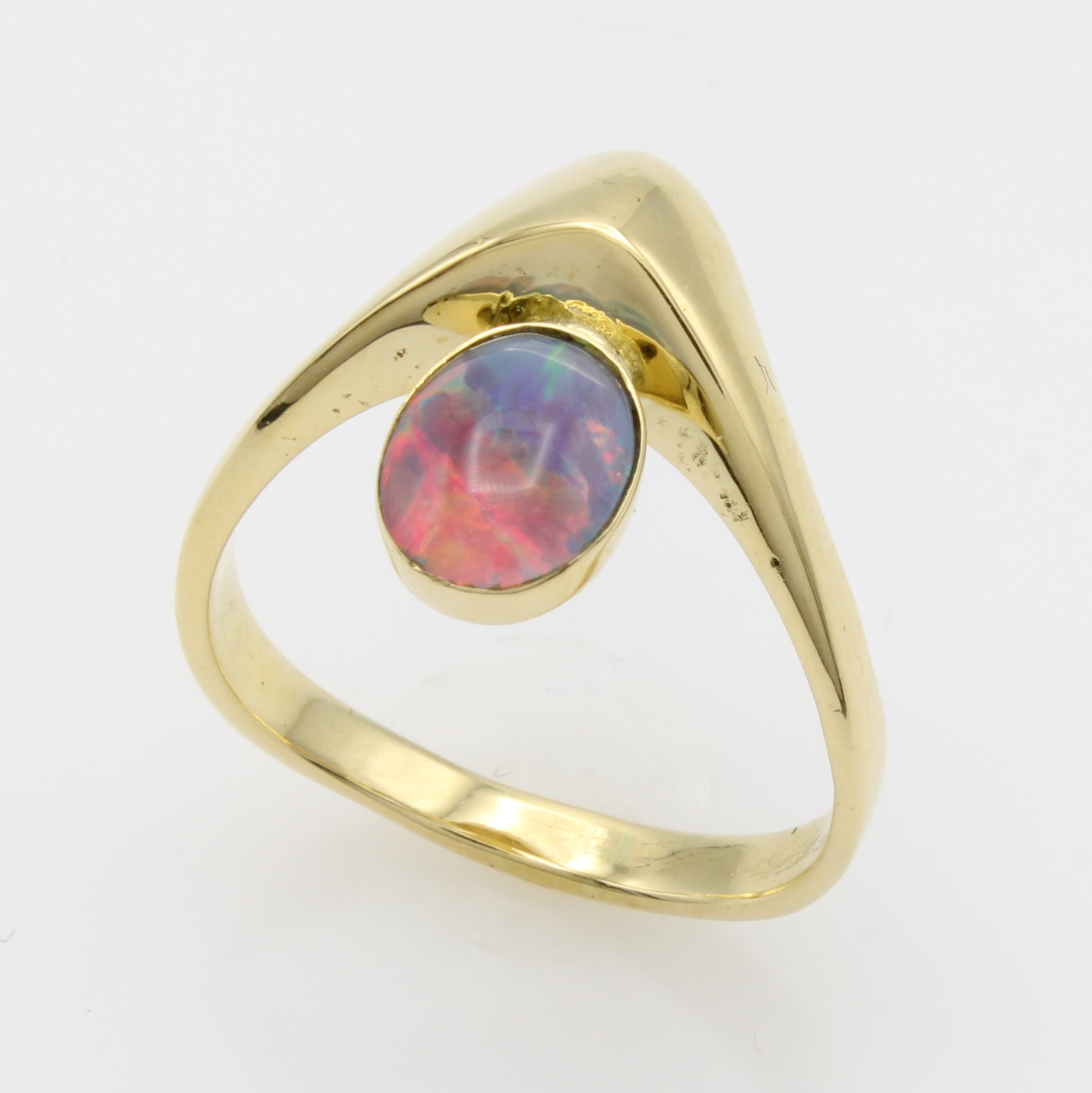 Image 27156377 - Ring mit Opaltriplette, GG 750/000, ovale Triplette, anged. V-Form, RW ca. 55