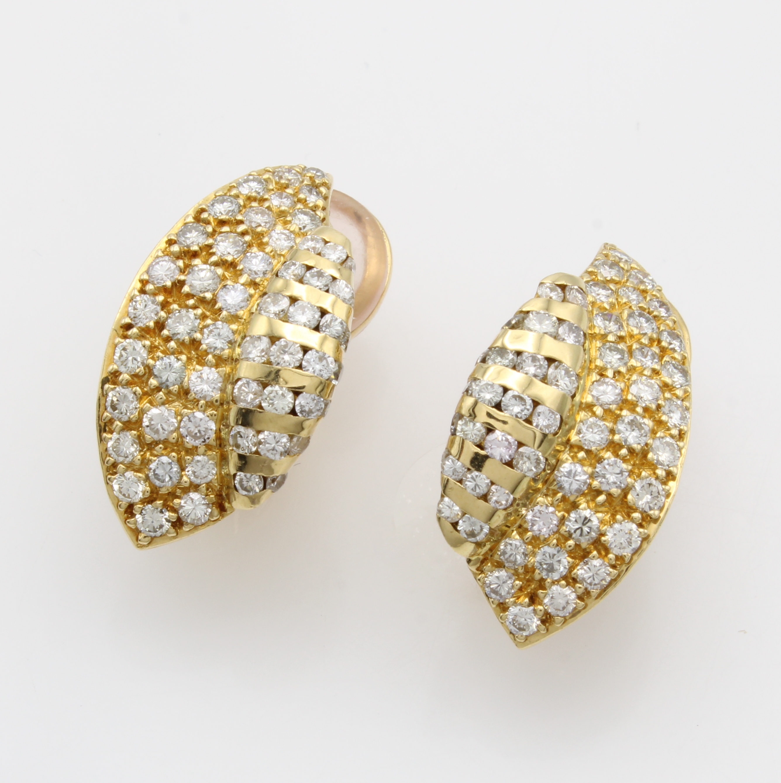 Image 27156386 - Paar Ohrclips mit Brillanten, GG 750/000, Brill. zus. ca. 2.16 ct feines Weiß/vs, ...