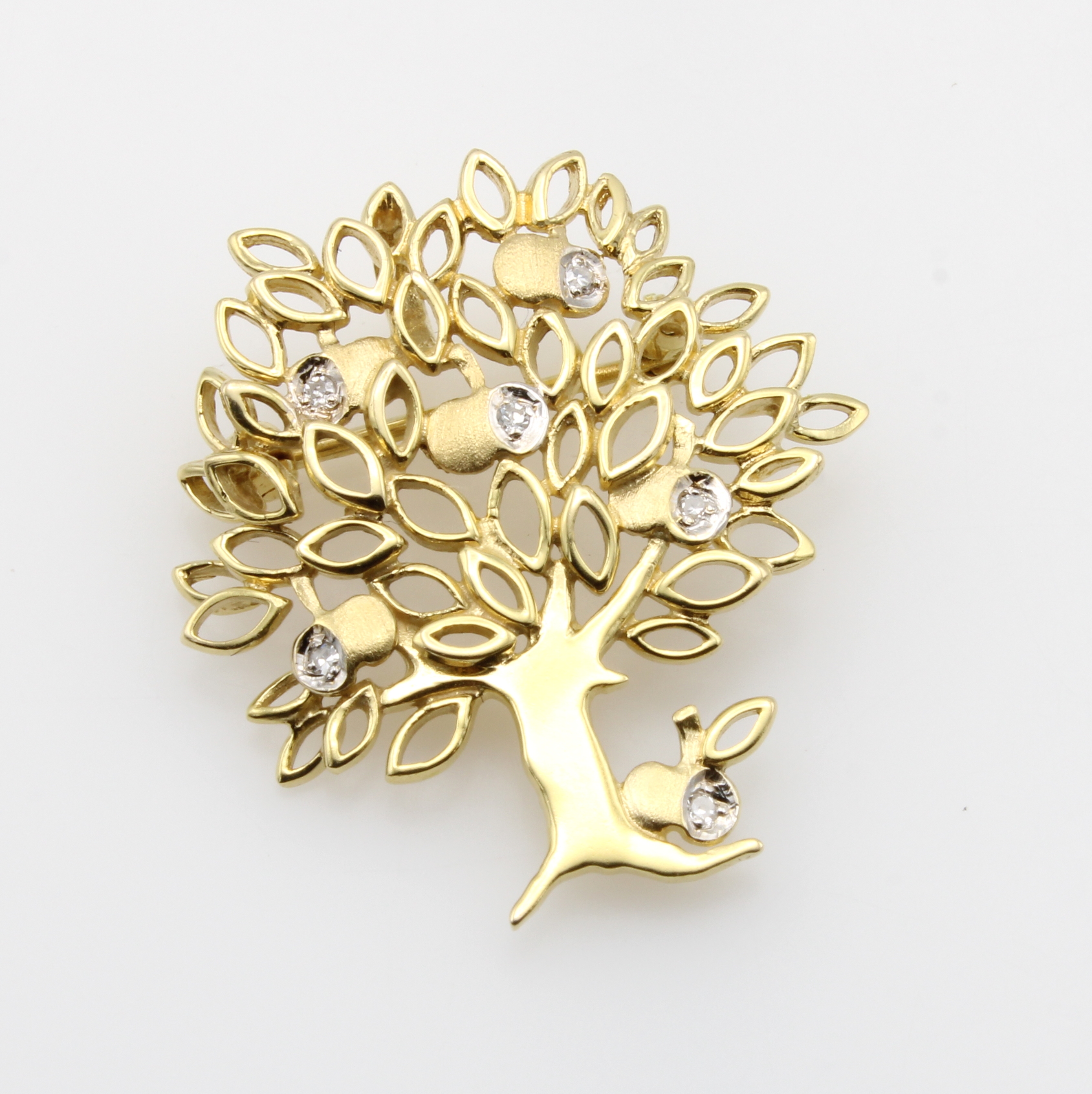 Image 27156388 - Anhänger/Brosche ´Apfelbaum´ mit Diamanten, GG 585/000, Diam. zus. ca. 0.06 ct Weiß/si ...