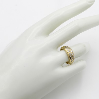 27156367a - Ring mit Brillanten, GG 750/000, l. spitz zulaufend, Brill. zus. ca. 0.76 ct feines ...