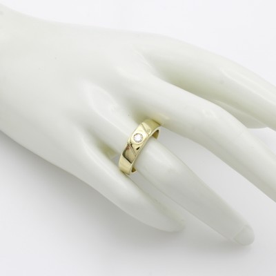 27156368a - Ring mit Brillant, GG 585/000, Brill. ca. 0.15 ct feines Weiß/vs, RW ca. 56 ...