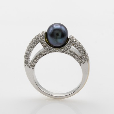 27156372b - Ring mit Zuchtperle und Brillanten, WG 750/000, dunkelgraue Perle (gef.) ca. 8 mm, ...
