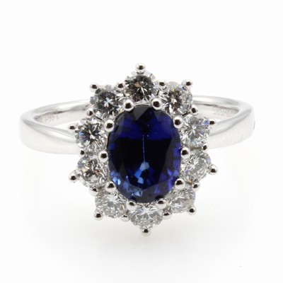 27156634a - Ring mit Brillanten und Saphir, WG 585/000, 10 Brill. zus. ca. 0.87 ct feines ...
