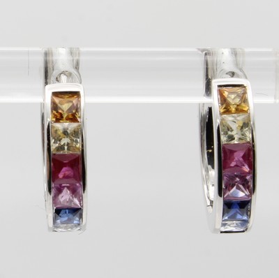 27156650a - Paar Creolen mit Saphiren, WG 585/000, bunteSaphircarrées zus. ca. 1.60 ct ...