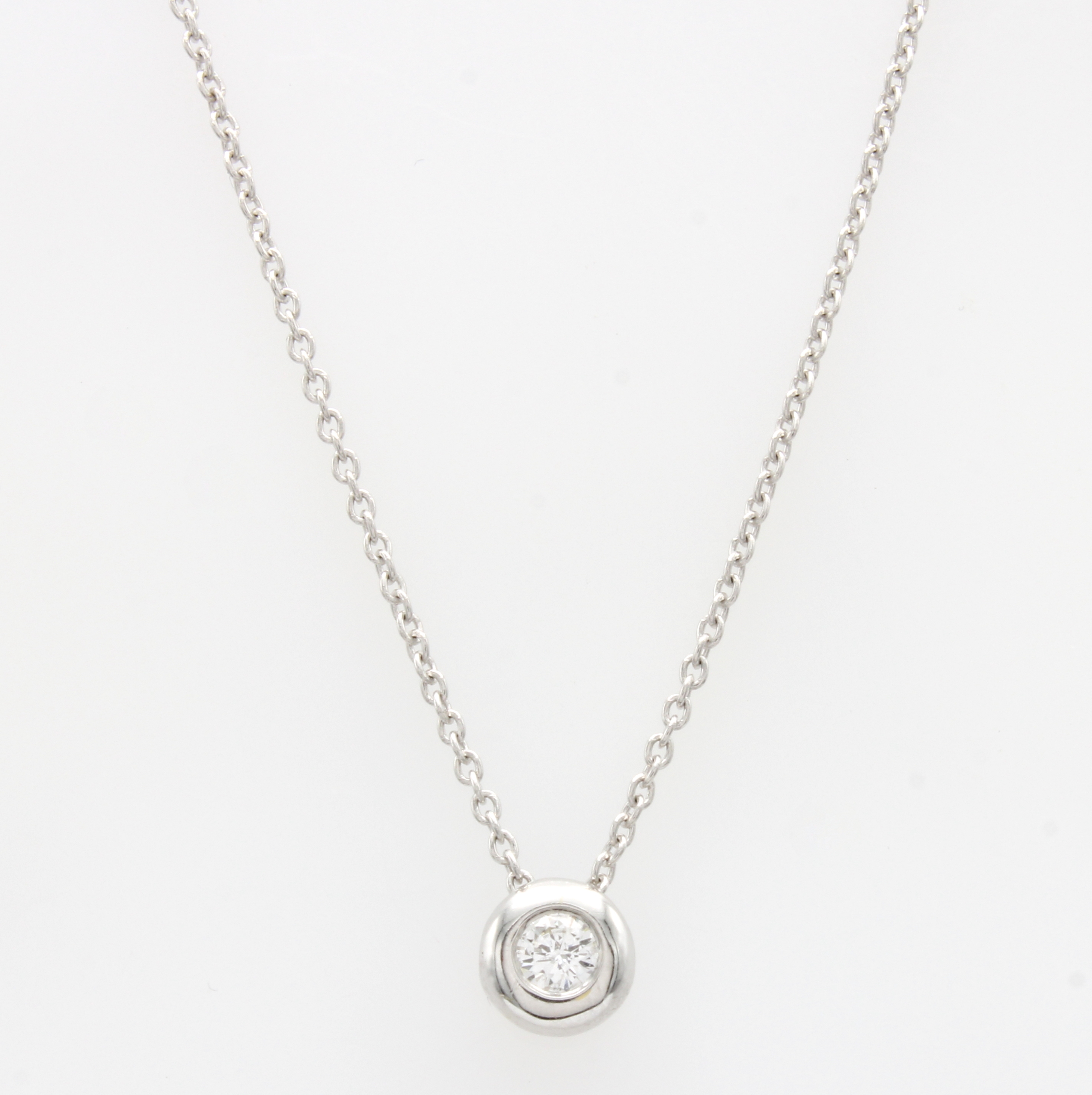 Image 27156831 - Anhänger mit Brillantsolitär an Kette, WG 750/000, Brill. ca. 0.10 ct feines Weiß/p1, ...