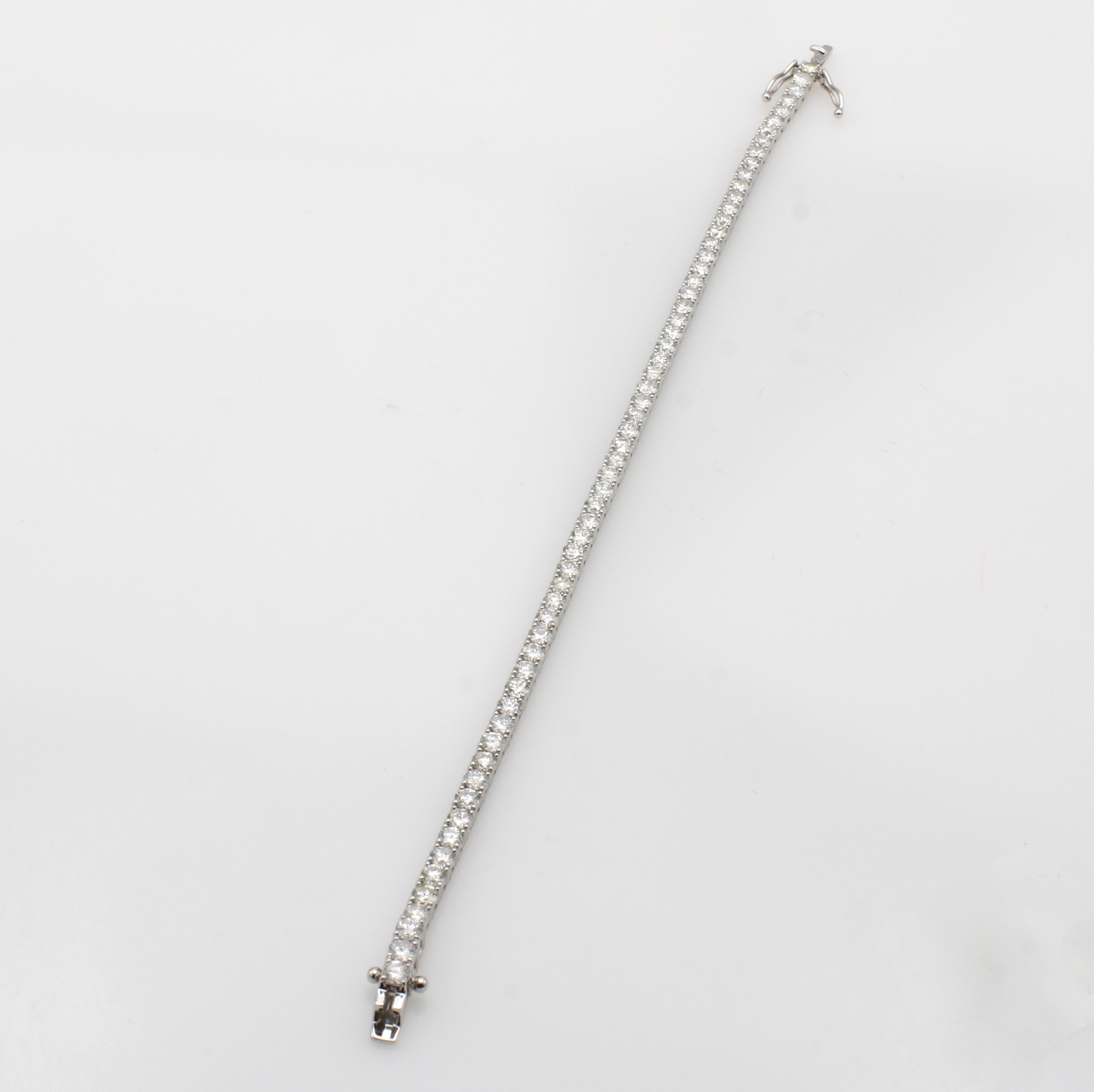 Image 27156997 - Tennisarmband mit Brillanten, GG 585/000, 62 Brill. zus. ca. 5.58 ct feines Weiß/vs, ...
