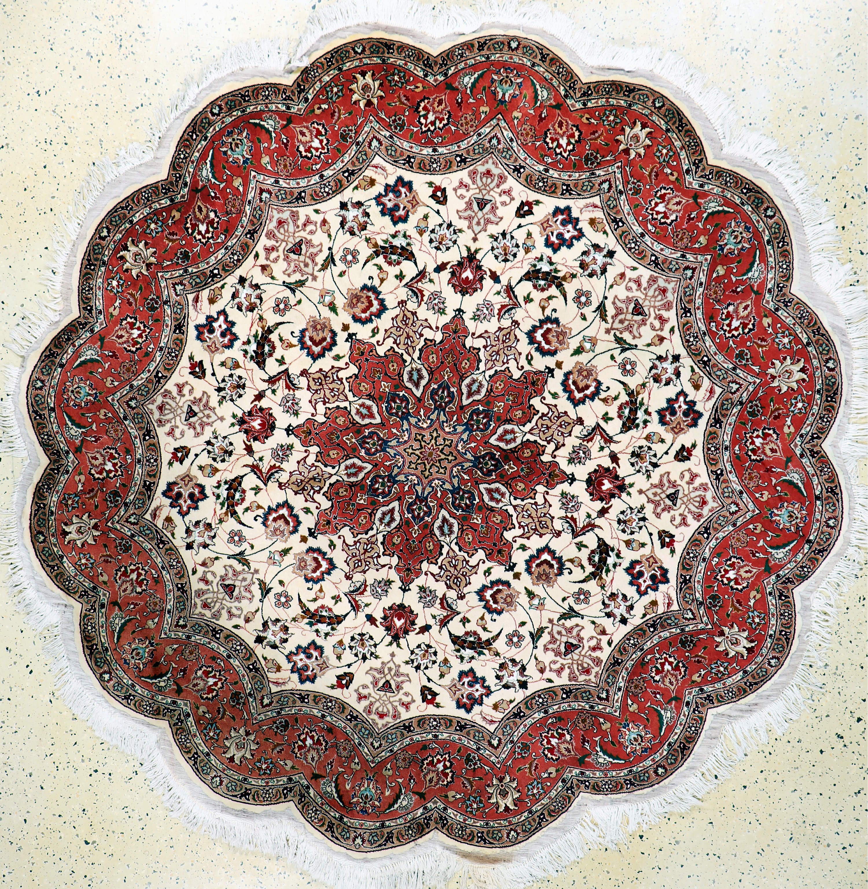 Image 27157039 - Täbriz fein(50 Raj), Persien, Ende 20.Jhd, Korkwolle mit Seide, Durchmesser: ca. 210 ...