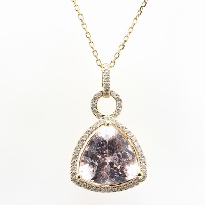 27157193a - Anhänger mit Morganit und Brillanten an Kette, GG 585/000, 56 Brill. zus. ca. 0.39 ct ...