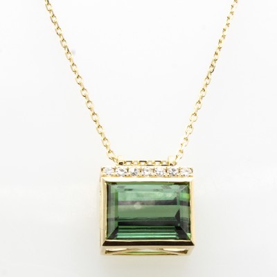27157194a - Anhänger mit Turmalin und Brillanten an Kette, GG 585/000, Turmalin ca. 6.88 ct, 7 ...