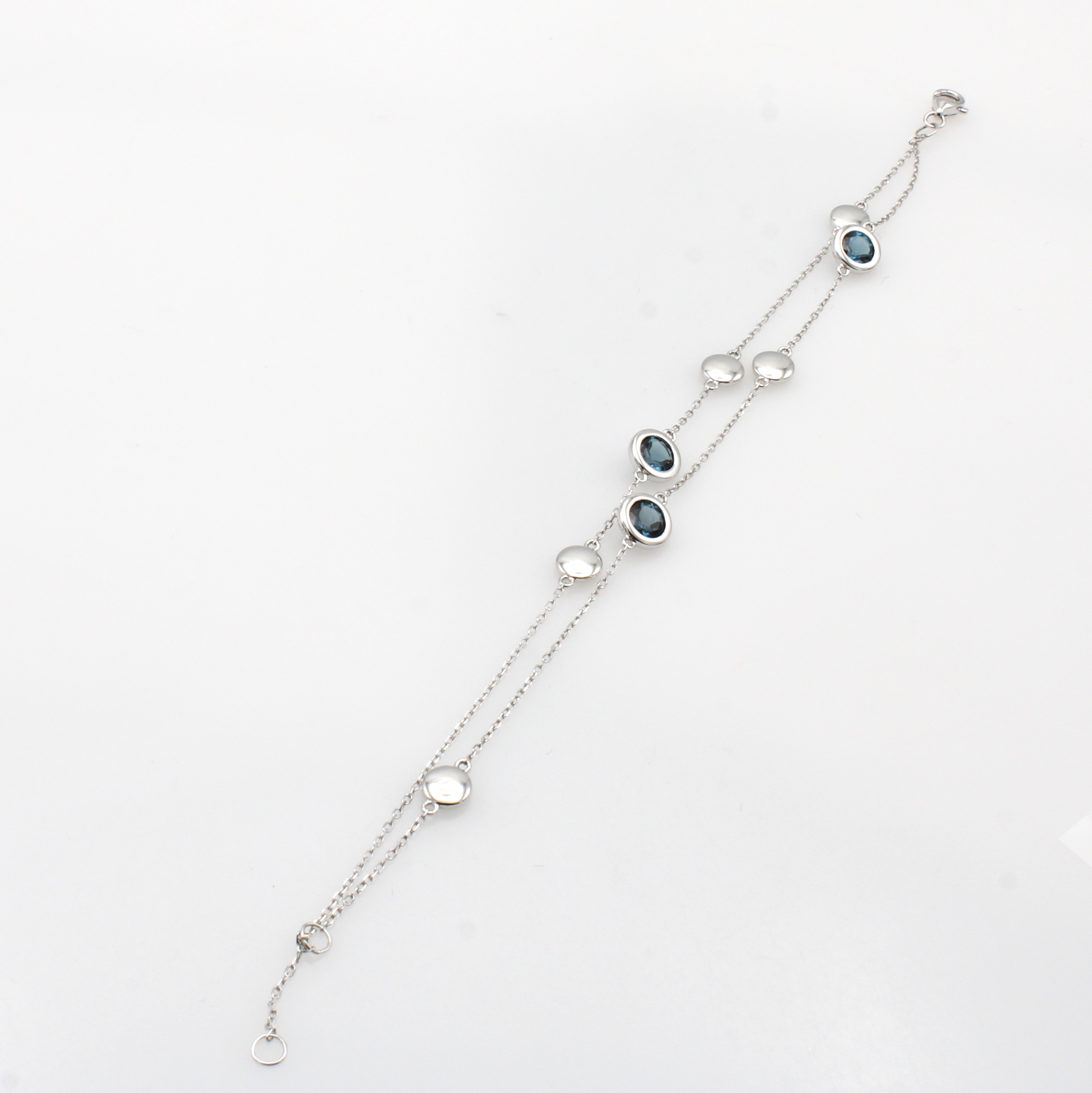 Image 27157205 - 2-reihiges Armband mit Topasen, WG 585/000, 3 Topase (beh.) zus. ca. 1.75 ct, Karabiner- ...