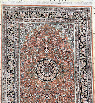 27157339a - Hereke Seide fein, China, Ende 20.Jhd, reine Naturseide, ca. 187 x 78 cm, ca. 1,0 Mio. ...