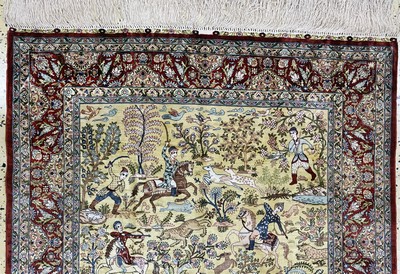 27157352a - Hereke Seide fein, China, Ende 20.Jhd, reine Naturseide, ca. 155 x 108 cm, ca. 1,0 Mio. ...