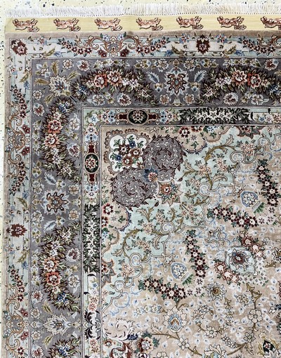27160859d - Seiden Täbriz fein, China, Ende 20.Jhd, reine Naturseide, ca. 244 x 170 cm, EHZ: 1-2 ...