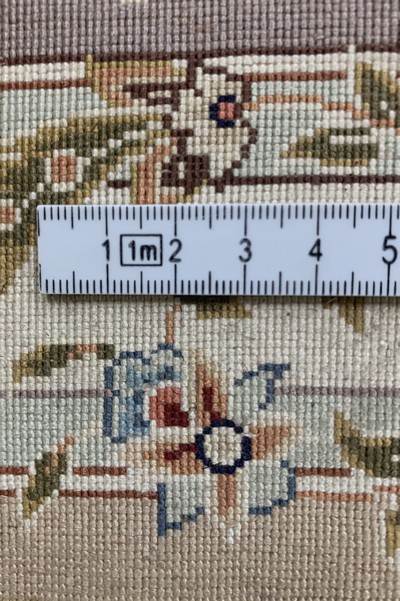 27160859g - Seiden Täbriz fein, China, Ende 20.Jhd, reine Naturseide, ca. 244 x 170 cm, EHZ: 1-2 ...