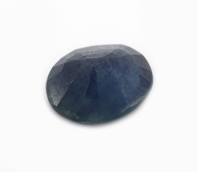 27161323a - Loser Saphir, ca. 2.26 ct, ovalfacett. Schätzpreis: 380, - EUR