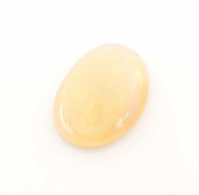 Image Loser Opal, ca. 3.21 ct, ovaler Cabochon, schönes Farbspiel Schätzpreis: 210, - EUR
