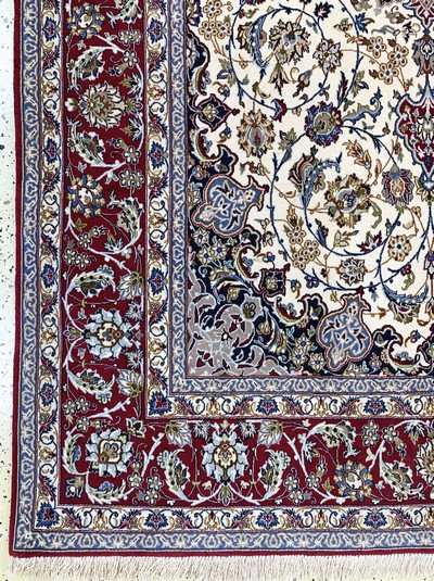 27163494b - Esfahan fein, Persien, Ende 20.Jhd., Korkwolle auf Seide, ca. 240 x 155 cm, EHZ: ...