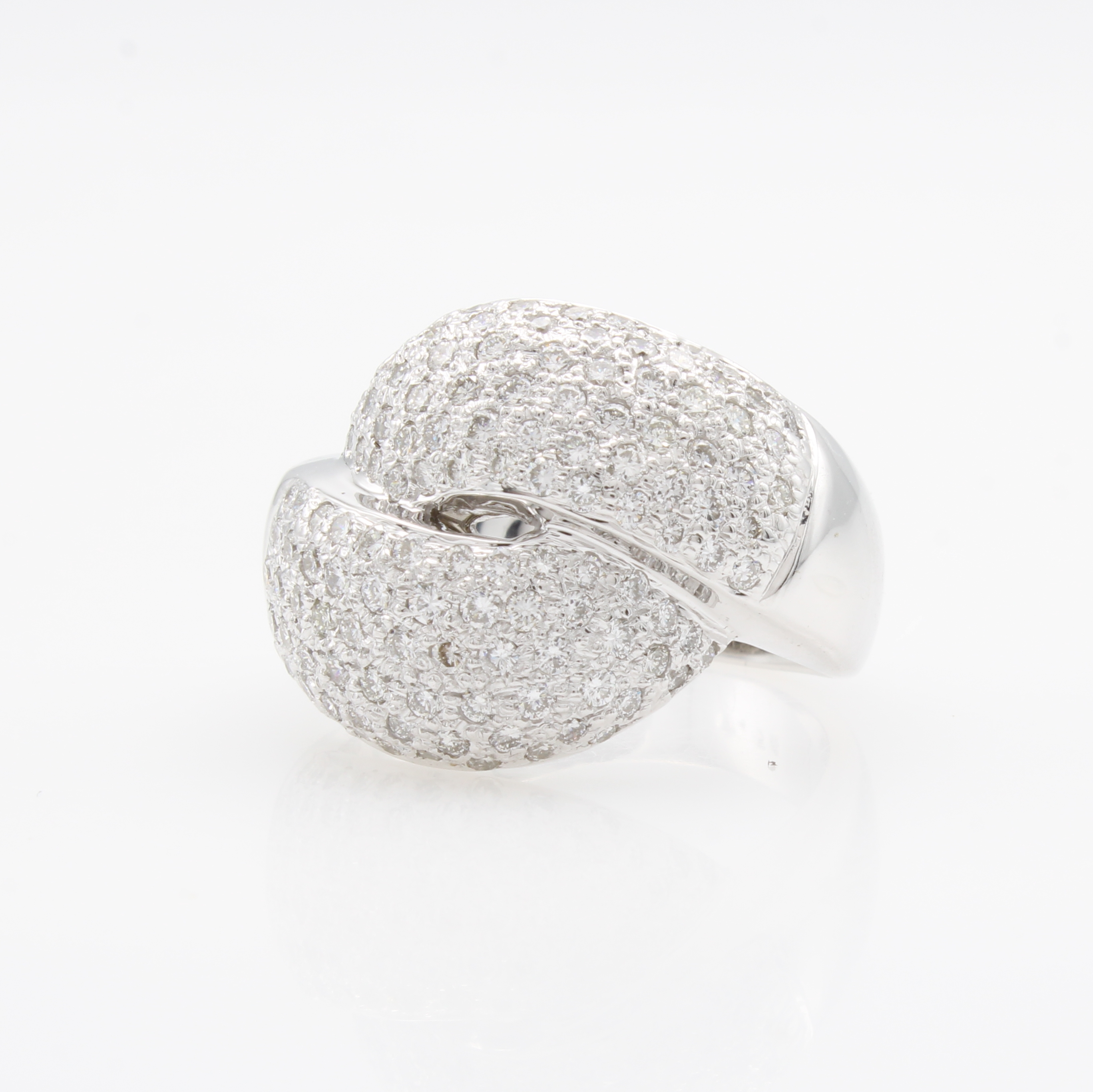 Image 27163721 - Ring mit Brillanten, WG 750/000, versetzte Optik, Brill. zus. ca. 1.34 ct feines ...