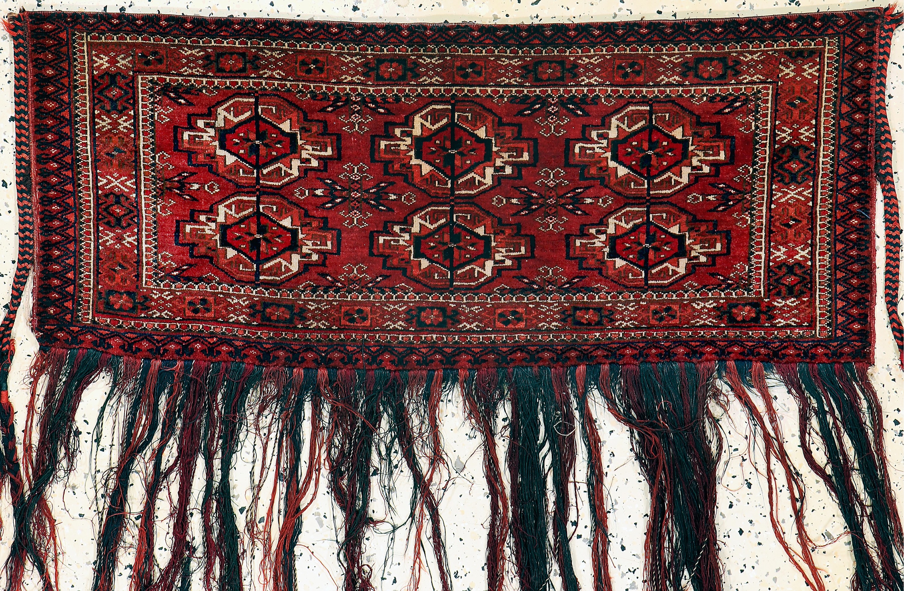 Image 27164034 - Tekke Torba, Turkmenistan, um 1900, Wolle auf Wolle, ca. 106 x 44 cm, EHZ: 2 ...