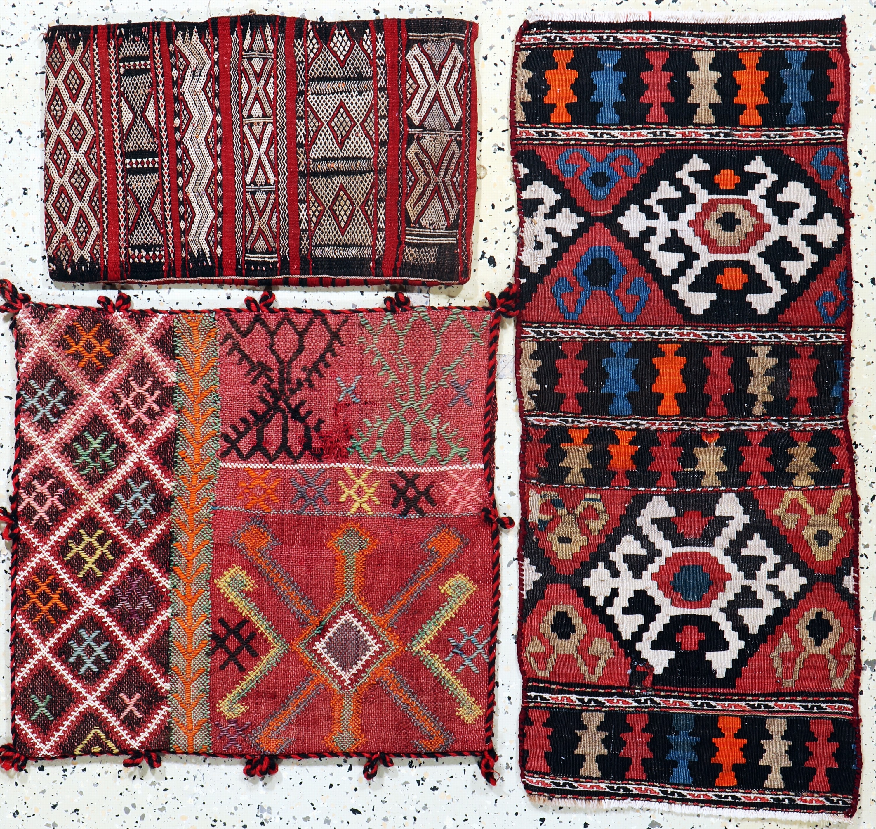 Image 27164087 - 3 Lots Kelim Tasche, Persien & Türkei, um 1900, Wolle auf Wolle, ca. 100 x 43 cm, EHZ: ...