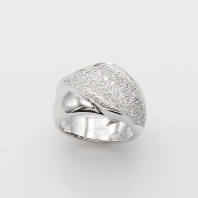 27164036a - Ring mit Brillanten, WG 750/000, Brill. mehrrhg., diagonal gef. zus. ca. 0.91 ct feines ...