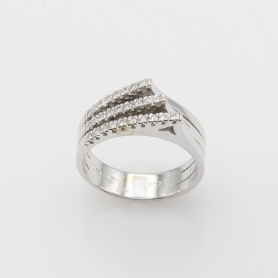 27164086a - Ring mit Brillanten, WG 750/000, Brill. in 3 Reihen gef. zus. ca. 0.24 ct feines ...