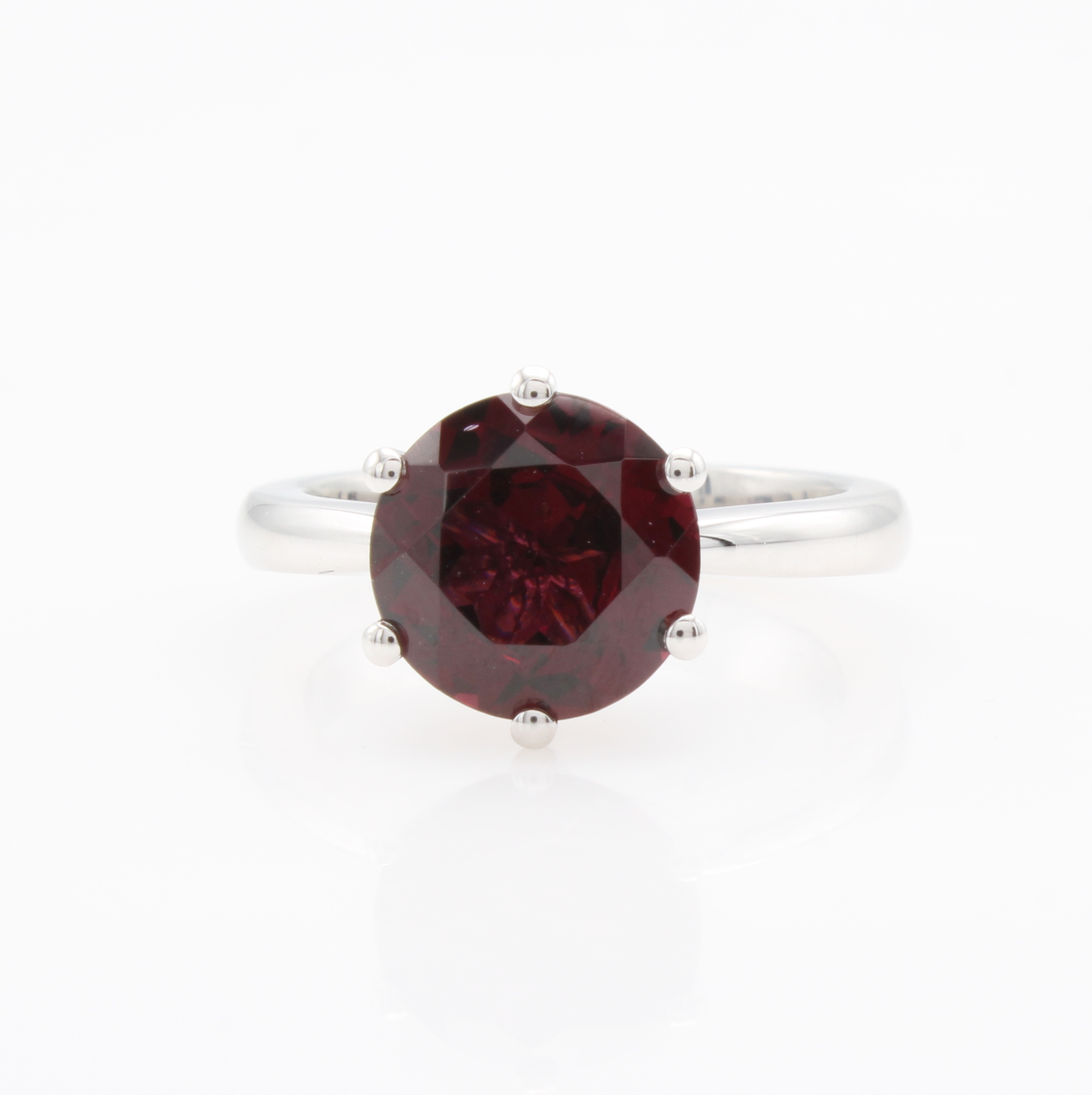 Image 27164131 - Ring mit Rhodolith, WG 750/000, Rhodolith in Krappenfassung, RW ca. 55 Schätzpreis: ...